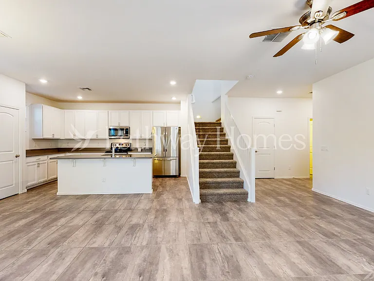 16604 W Sierra St — Photo 7