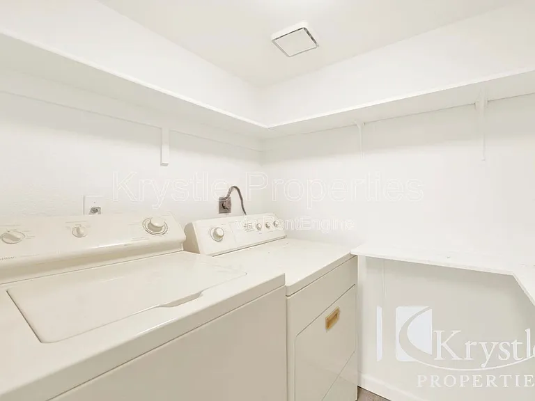 1201 Glen Cove Pkwy #1407 — Photo 16