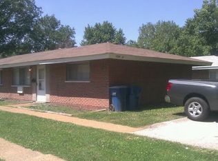 11226 Liana Ln, Saint Ann, MO 63074