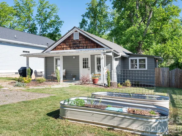 110 Le An Hurst Rd, Asheville, NC 28803