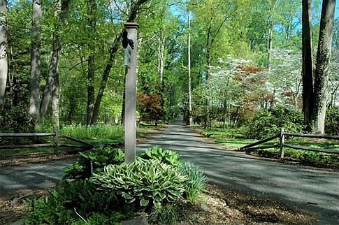 Entrance to Country Lane