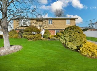 267 Cadman Ave, West Babylon, NY 11704