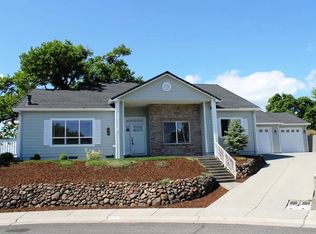 536 Ridgeway Ave, Central Pt, OR 97502