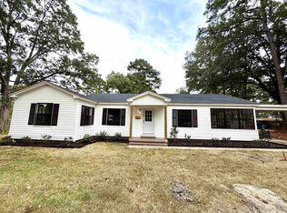 1227 Cleveland Dr, Magnolia, AR 71753