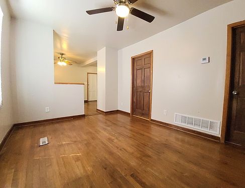 4th image of 625 E Wright St