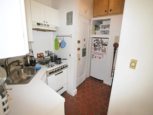 Rented by Sotheby's International Realty | media 11