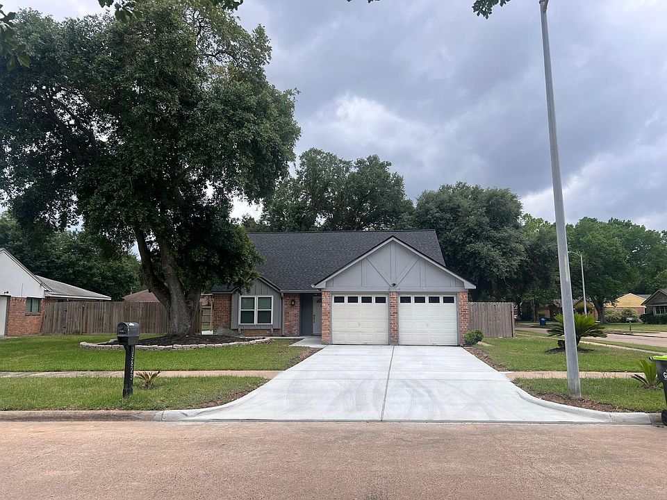 1st image of 15823 Oakendell Dr