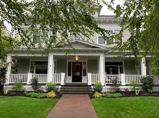 750 16th Ave E, Seattle, WA 98112