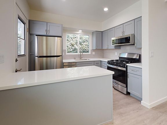 5th image of 1515 N Altadena Dr #1519