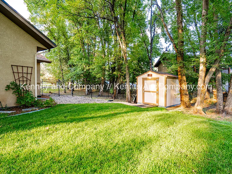 155 Indian Wells Ln — Photo 35