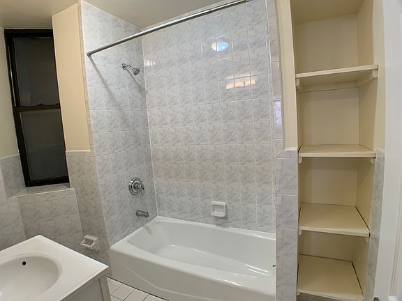 5th image of 330 E 77th St APT 1B