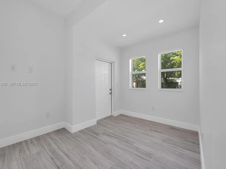 2426 SW 25th St #2426 — Photo 5