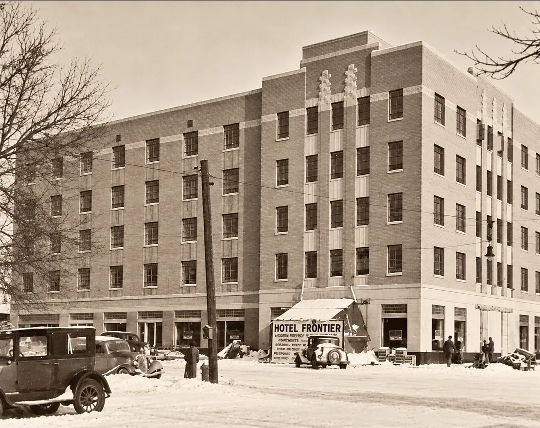 Hotel Froniter — Photo 2