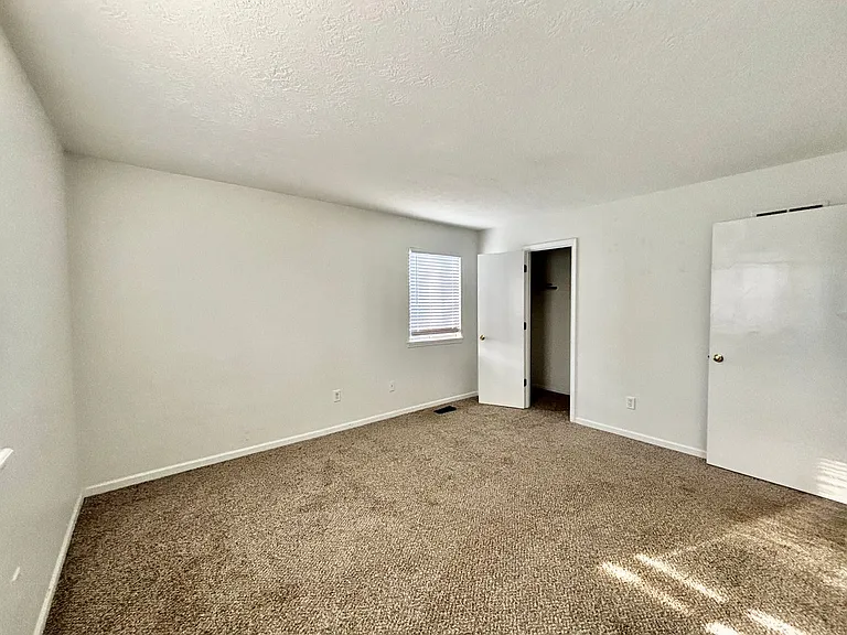4420 Jarboe St — Photo 14
