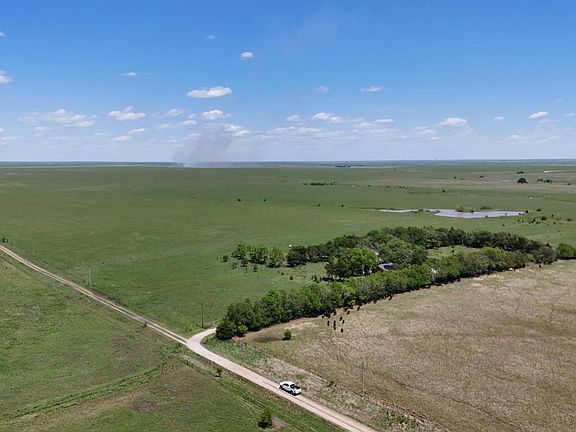 4th image of 17510 NE Satchell Creek Rd