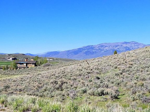 2nd image of 9014 N Uinta Dr #16S32
