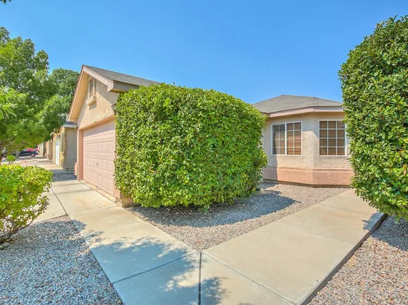 8401 Vista Chamisa Ln SW, Albuquerque, NM 87121