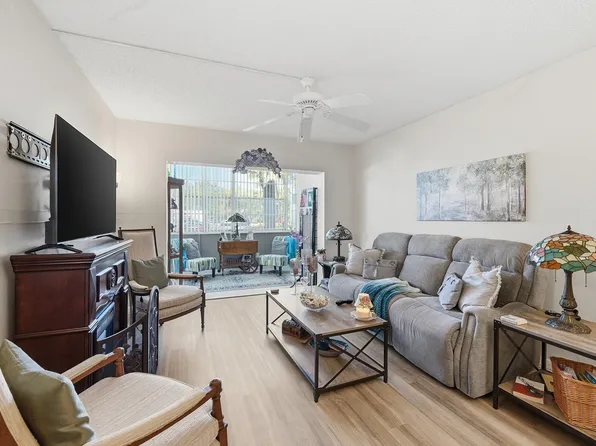 3130 Holiday Springs Boulevard #103, Margate, FL 33063