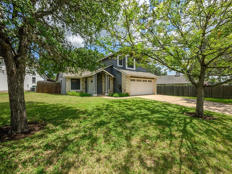 4602 Tobago Cv — Photo 2