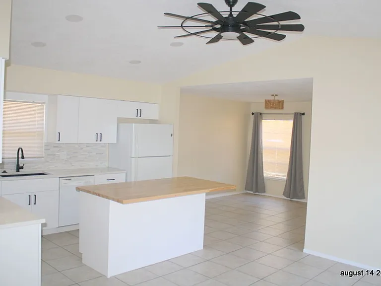 5708 Illinois Ave — Photo 3
