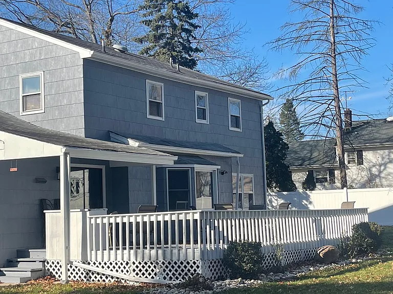 41 Albert Ave — Photo 3