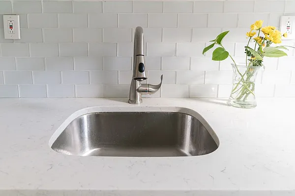 Sold by Mont Sky Real Estate | media 17