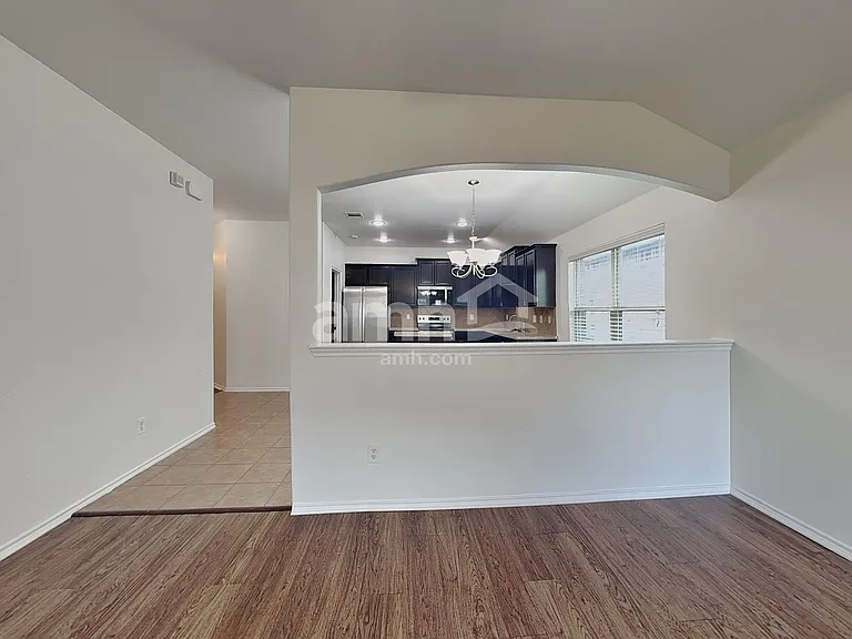 1000 Churchill Dr — Photo 7