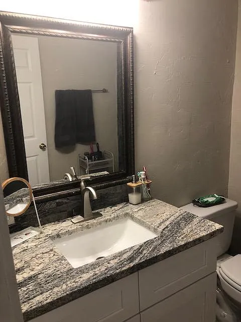 2716 Michigan Ave — Photo 3