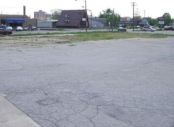 3rd image of 420 E Jackson Blvd