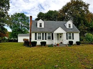 23 Mansion Dr, Hyde Park, NY 12538