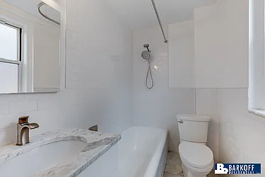 Rented by Barkoff Residential 