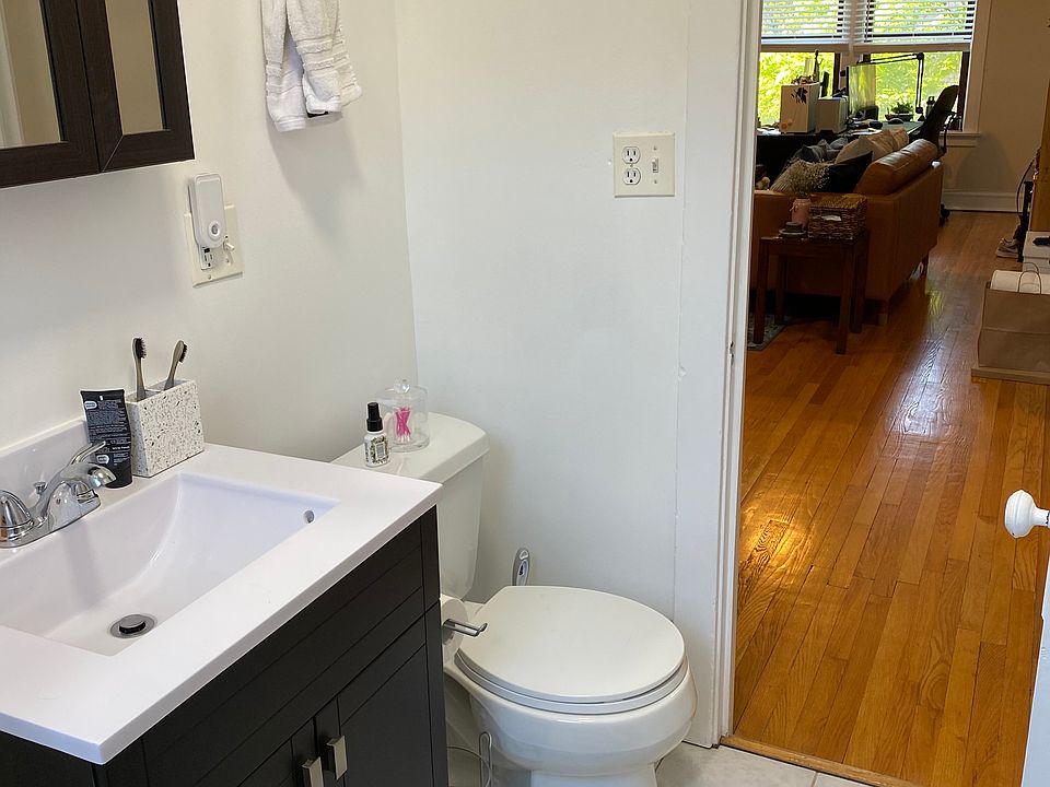 1st image of 1255-1255 W Henderson St #22
