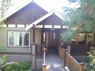 220 NW 17th St, Bend, OR 97703