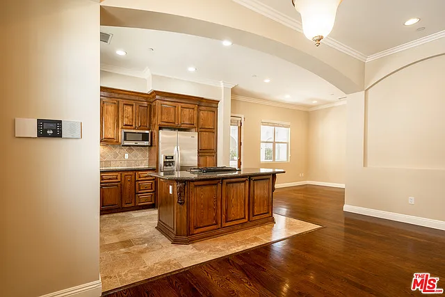 3838 Tilden Ave — Photo 10