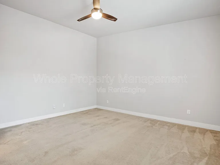 5829 N Beeler St — Photo 12