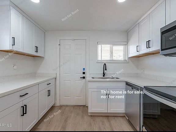 2nd image of 2718 E Wood St