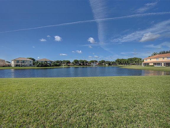 4th image of 3283 Osprey Ln #2