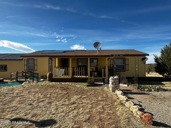 45100 W Heavenly Hills Dr, Seligman, AZ 86337