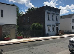 398 2nd St, Troy, NY