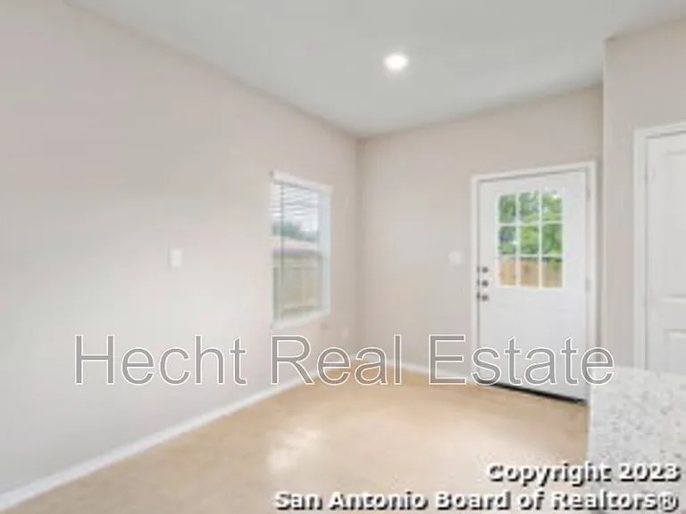 9919 Grove Mist #4 — Photo 2