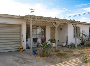 903 E Acacia Ave, Hemet, CA 92543