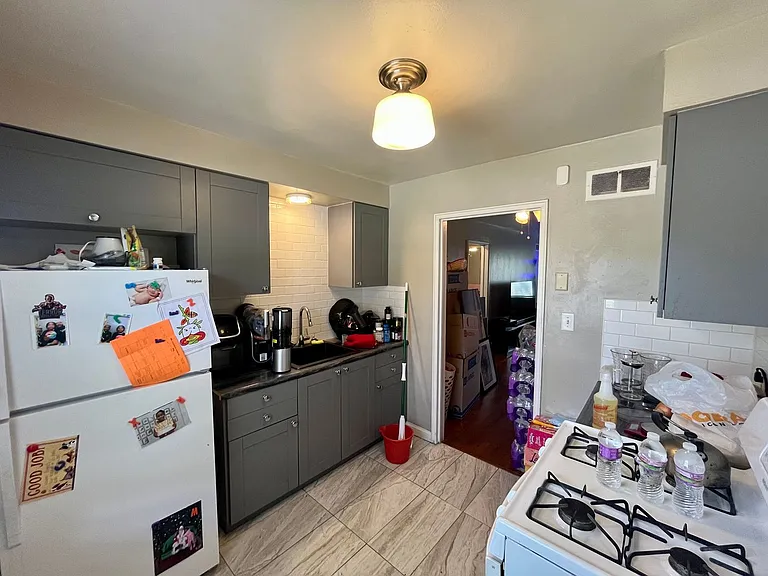 4290 N Wilson Dr — Photo 6