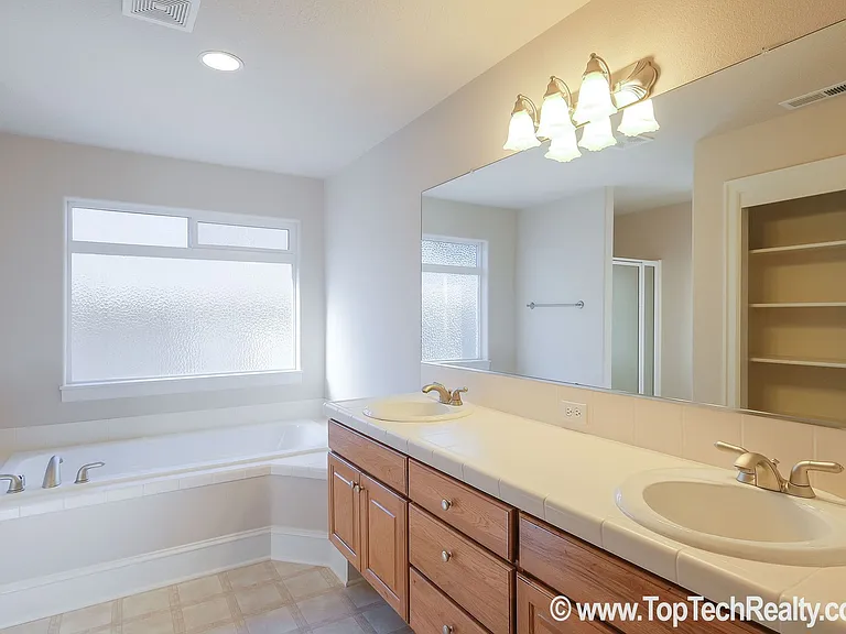 12750 NW Alsace Ln — Photo 14