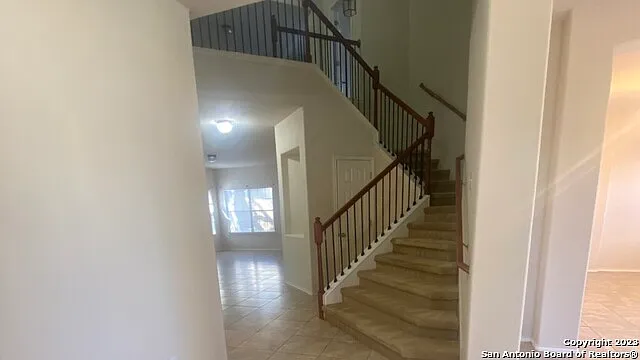 4 bed, 3.0 bath, 3021 sqft, $2,050 — Photo 4