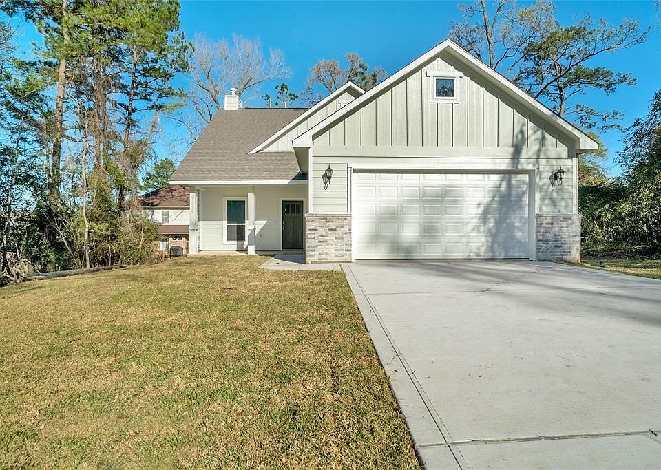 1st image of 1456 River Oaks Dr