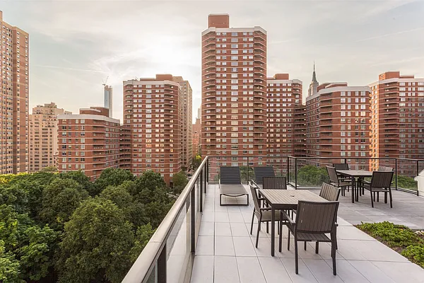 Rented by FirstService Realty (legacy) | media 7