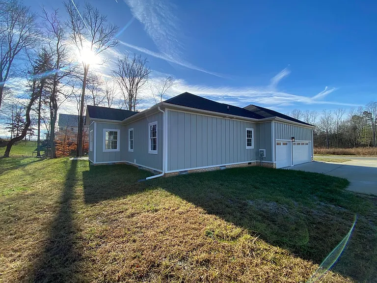 261 Summerlyn Dr — Photo 28