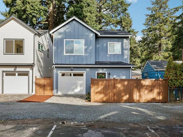 13715 Stone Avenue N, Seattle, WA 98133