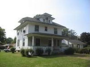 905 South St, Elgin, IL 60123