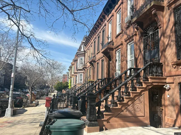 537 Putnam Avenue image 1 of 19